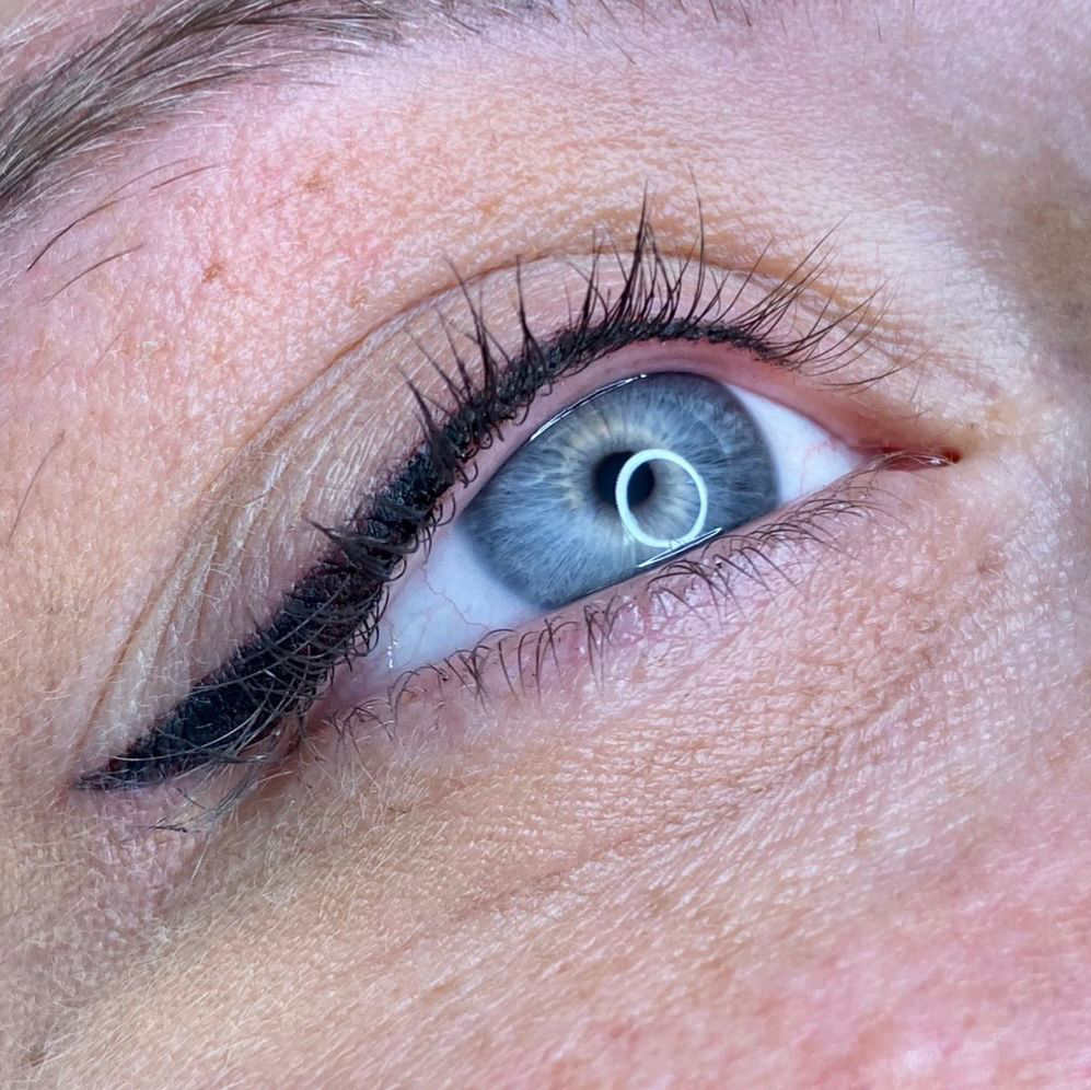 Risultato di eyeliner permanente